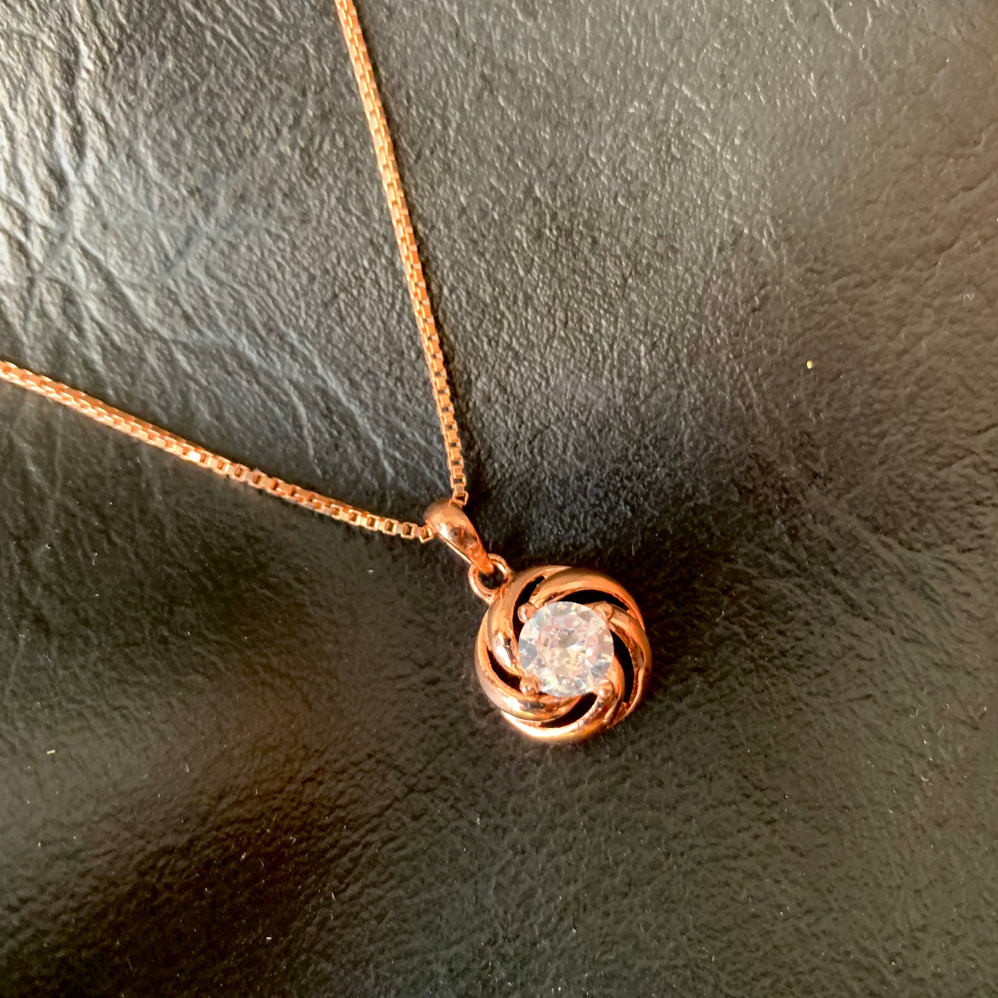 Round Shaping Necklace Rose Gold Pure Silver