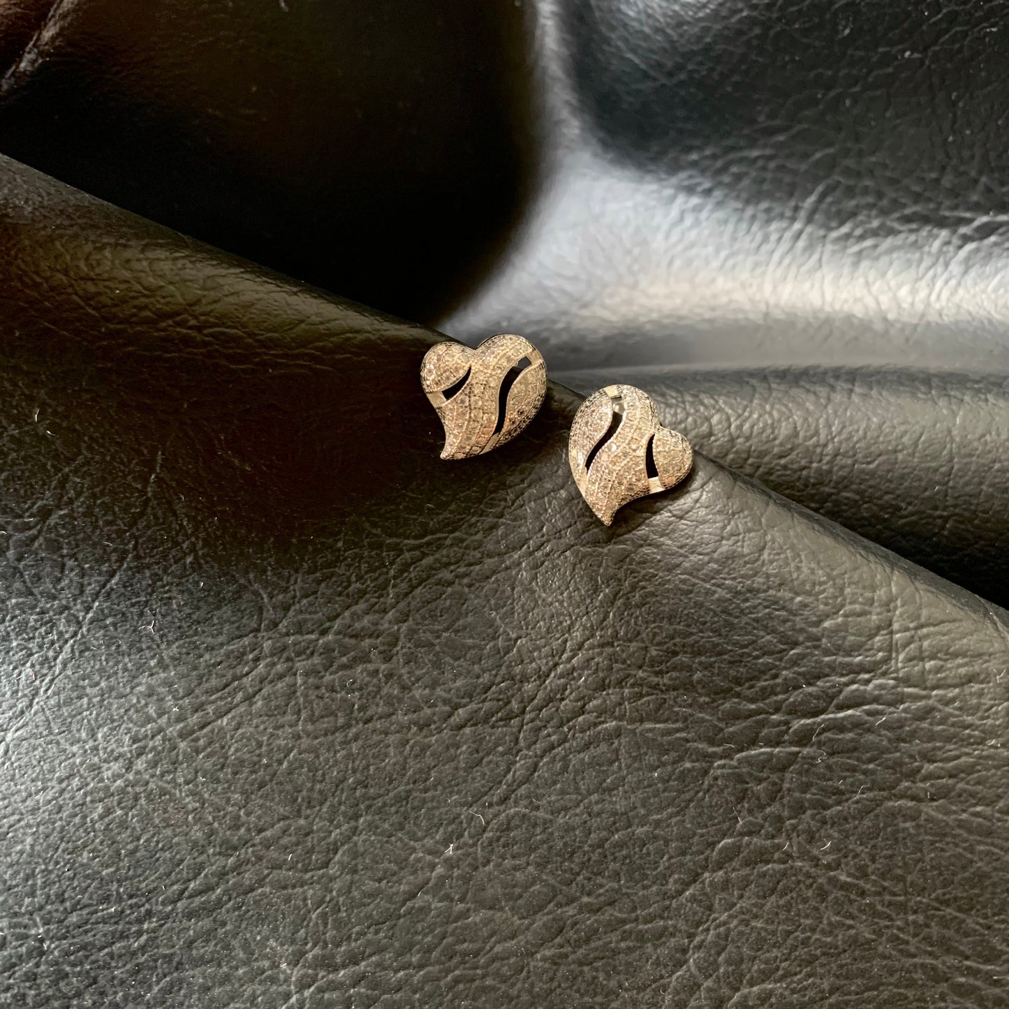 Heart shape tops Pure Silver