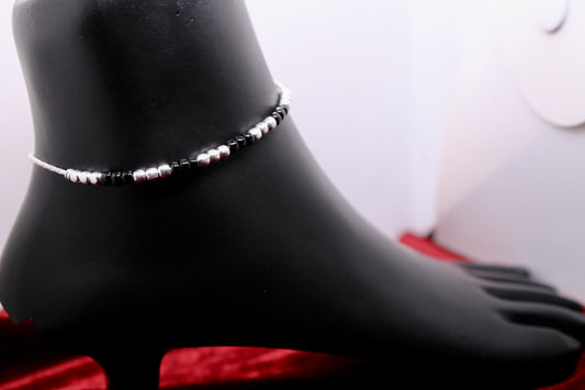 Black Beads Adjutable Silver Anklet