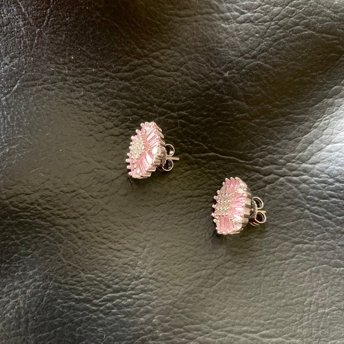 Pink diamond stone tops pure silver