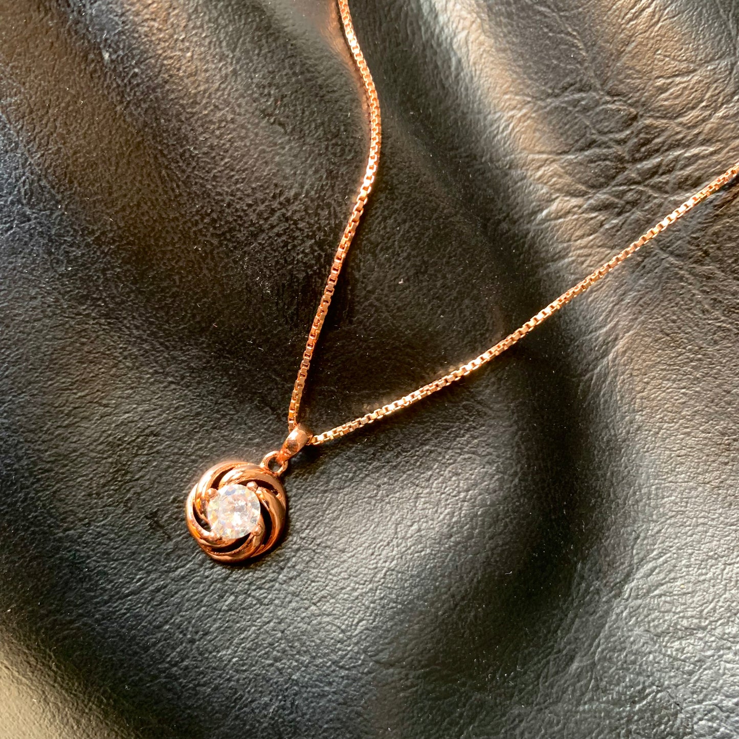 Round Shaping Necklace Rose Gold Pure Silver